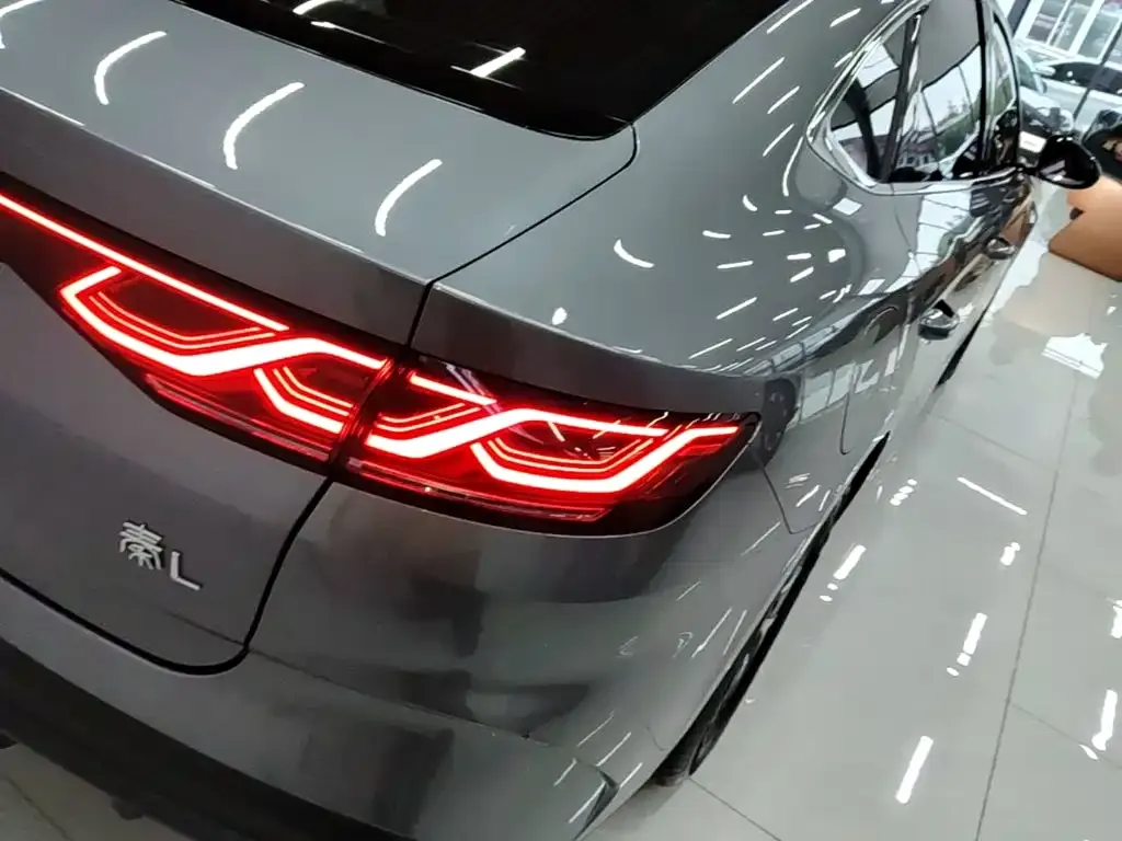 BYD Qin L — фото 9