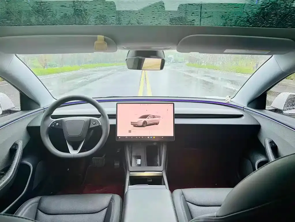 Tesla Model 3 — фото 2