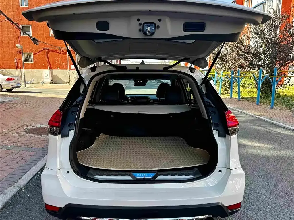 Nissan X-Trail — фото 4