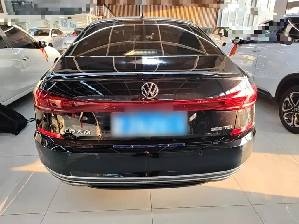 Volkswagen Passat — фото 7