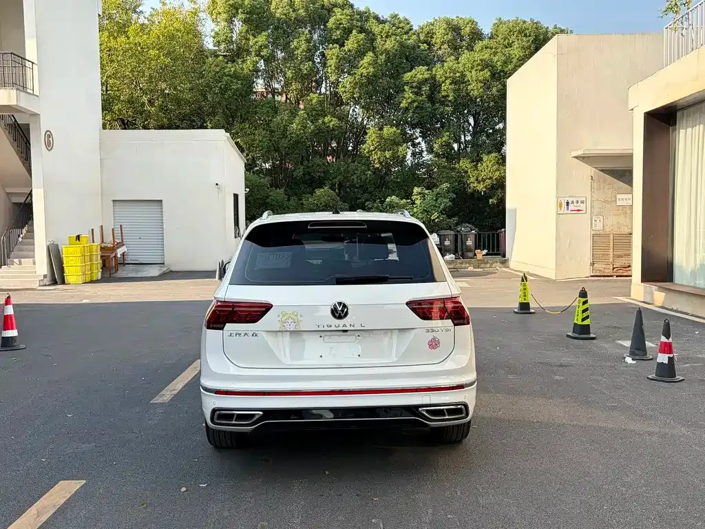 Volkswagen Tiguan L — фото 4