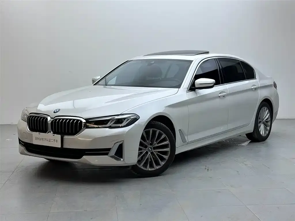 BMW 5 Series — фото 1