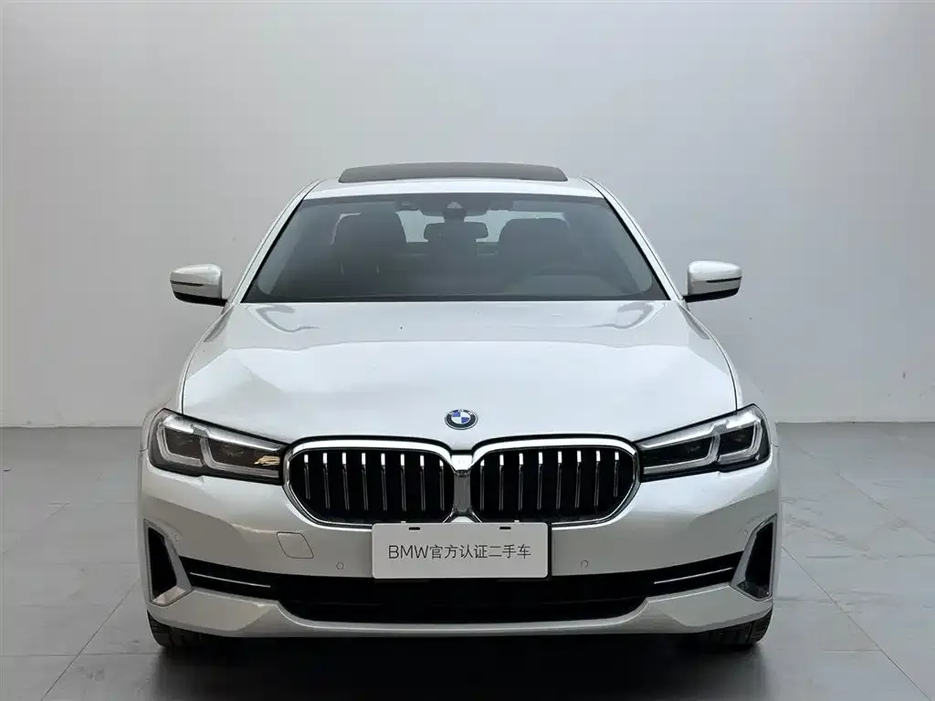 BMW 5 Series — фото 9