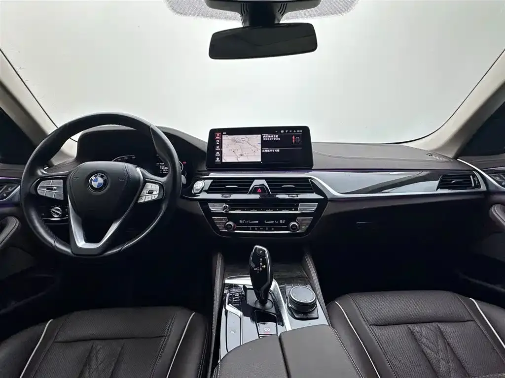 BMW 5 Series — фото 7