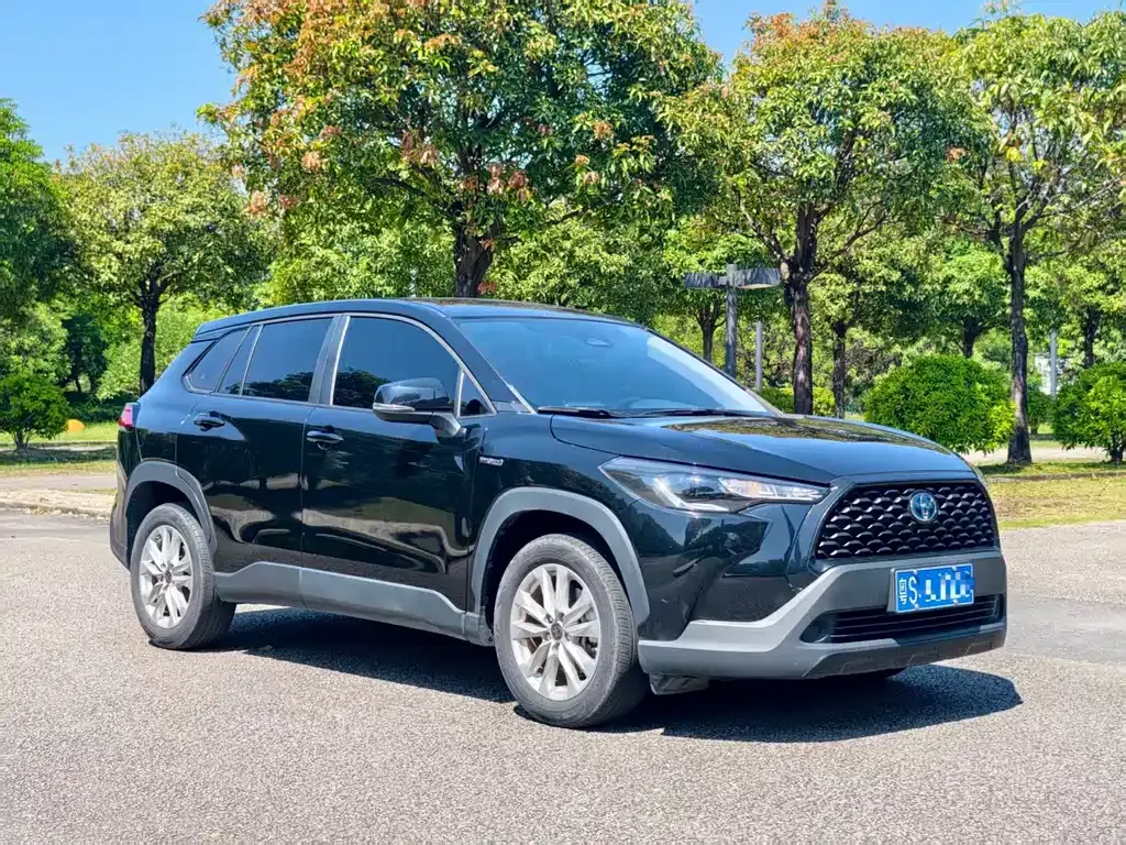 Toyota Corolla Cross — фото 9