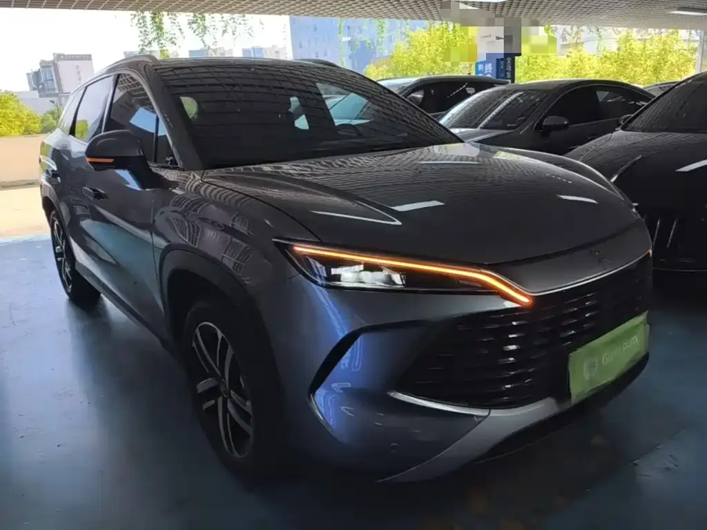 BYD L DM-i — фото 4