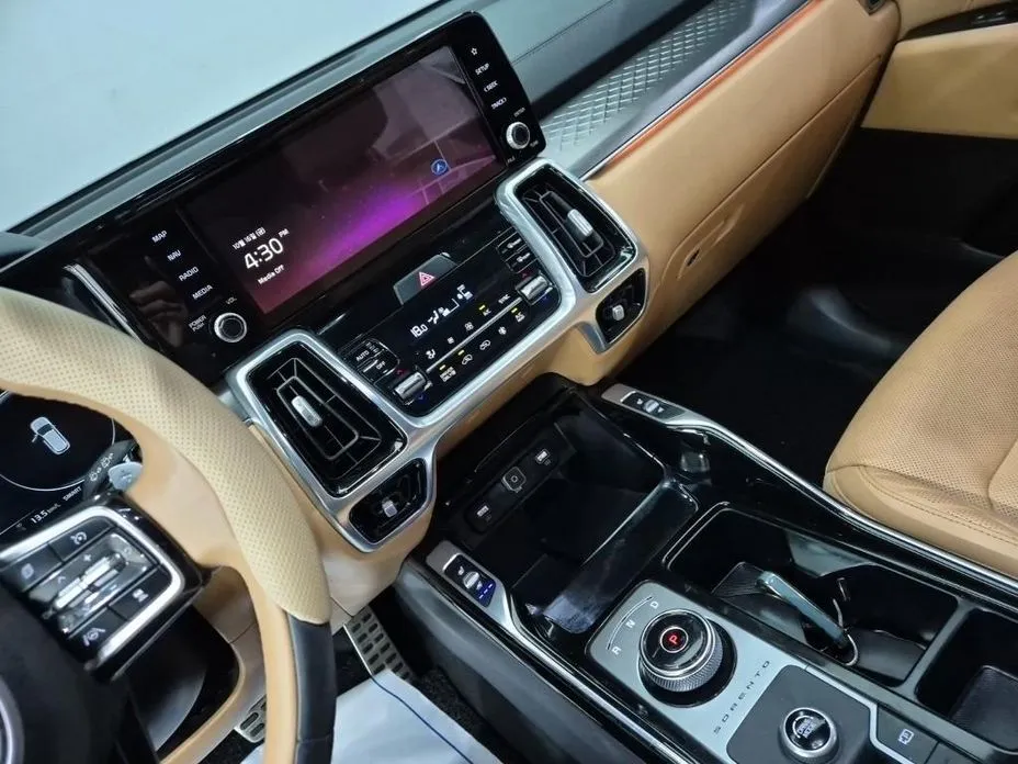 Kia Sorento — фото 10