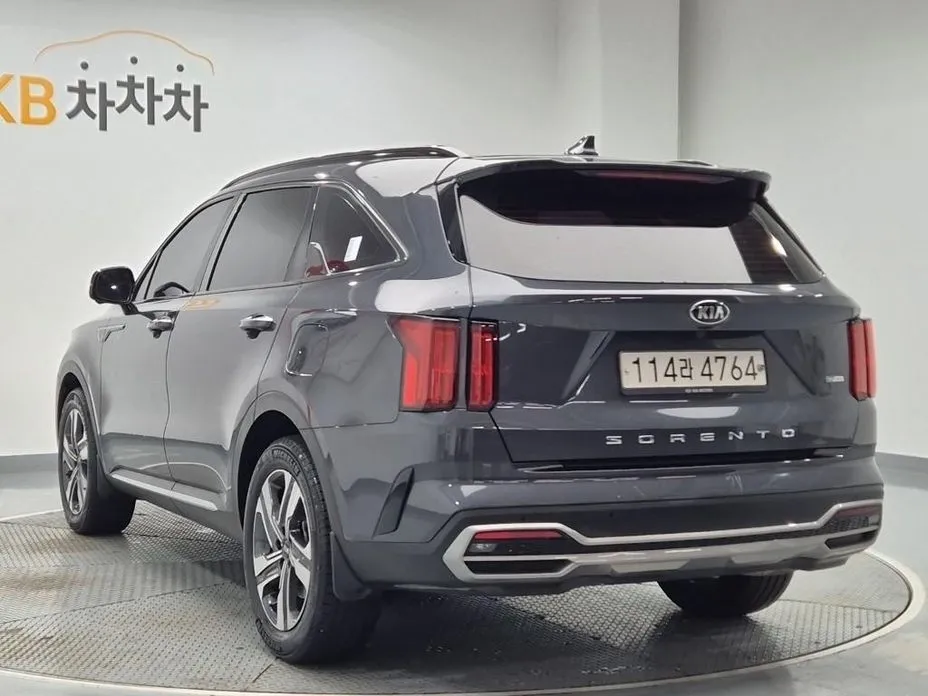 Kia Sorento — фото 4