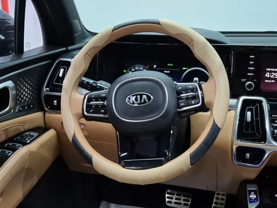 Kia Sorento — фото 7