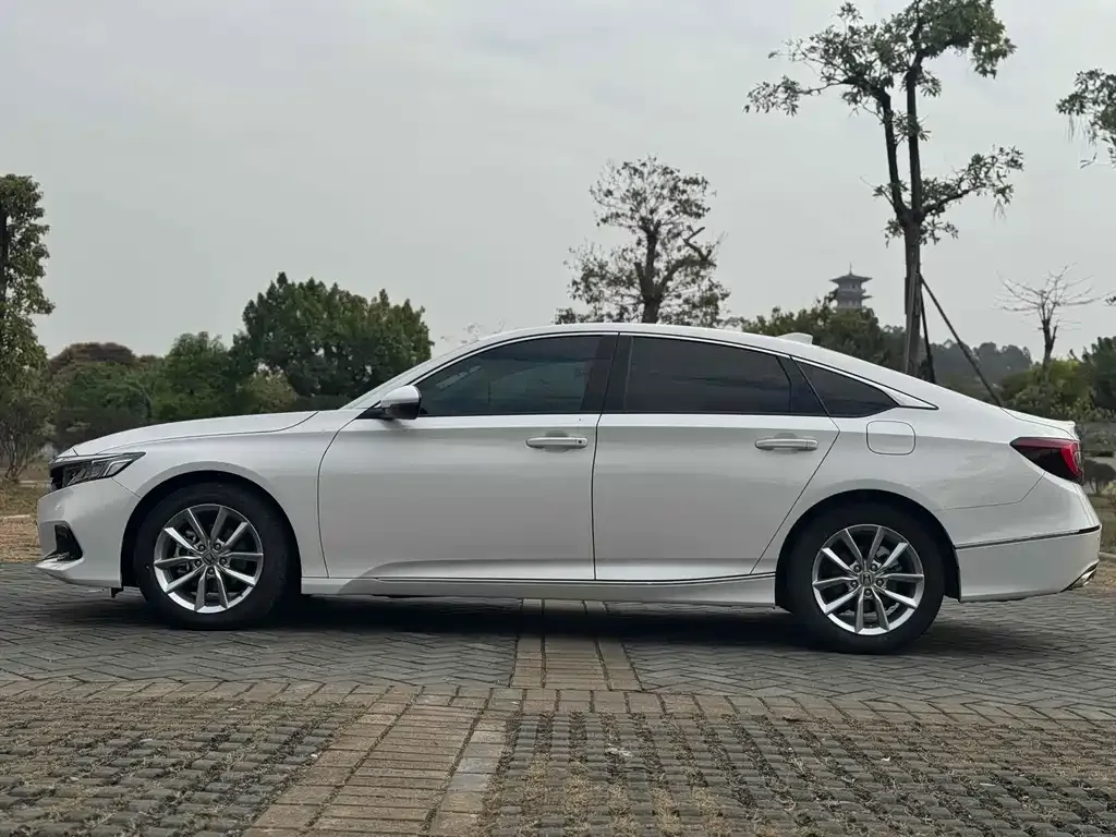 Honda Accord — фото 2