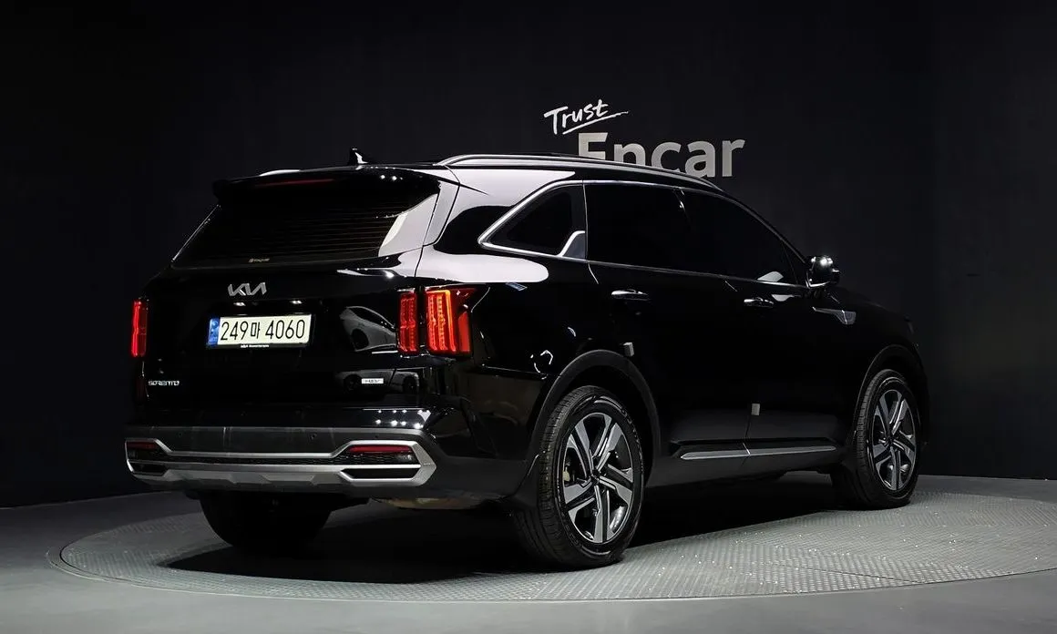 Kia Sorento — фото 9