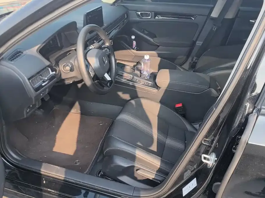 Honda Civic — фото 10