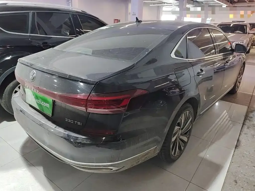 Volkswagen Passat — фото 10