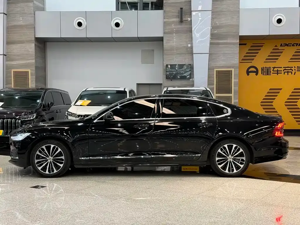 Volvo S90 — фото 3