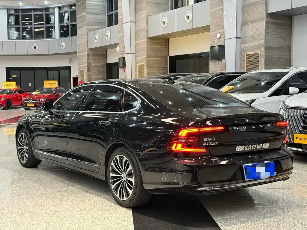 Volvo S90 — фото 2
