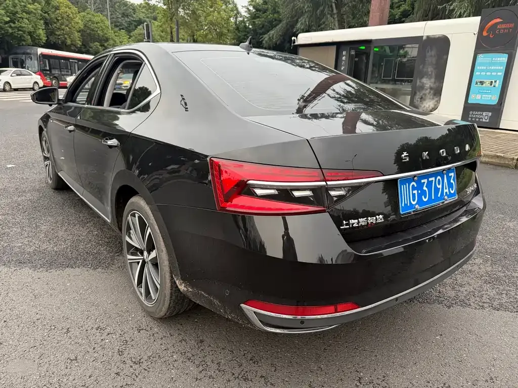 Skoda Superb — фото 6