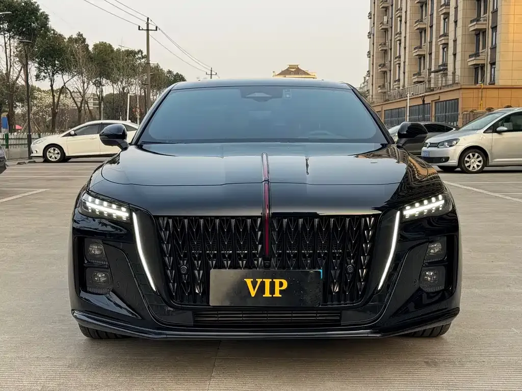 Hongqi H5 — фото 1