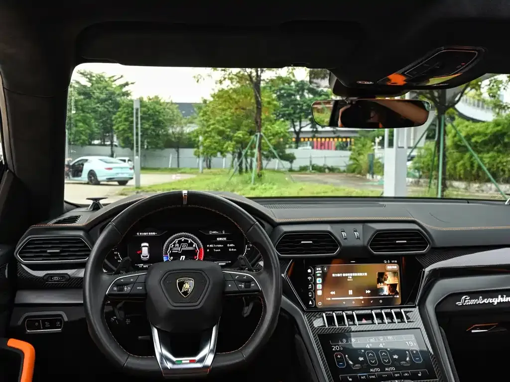 Lamborghini Urus — фото 6