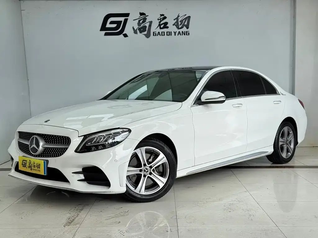 Mercedes-Benz C-Class — фото 1