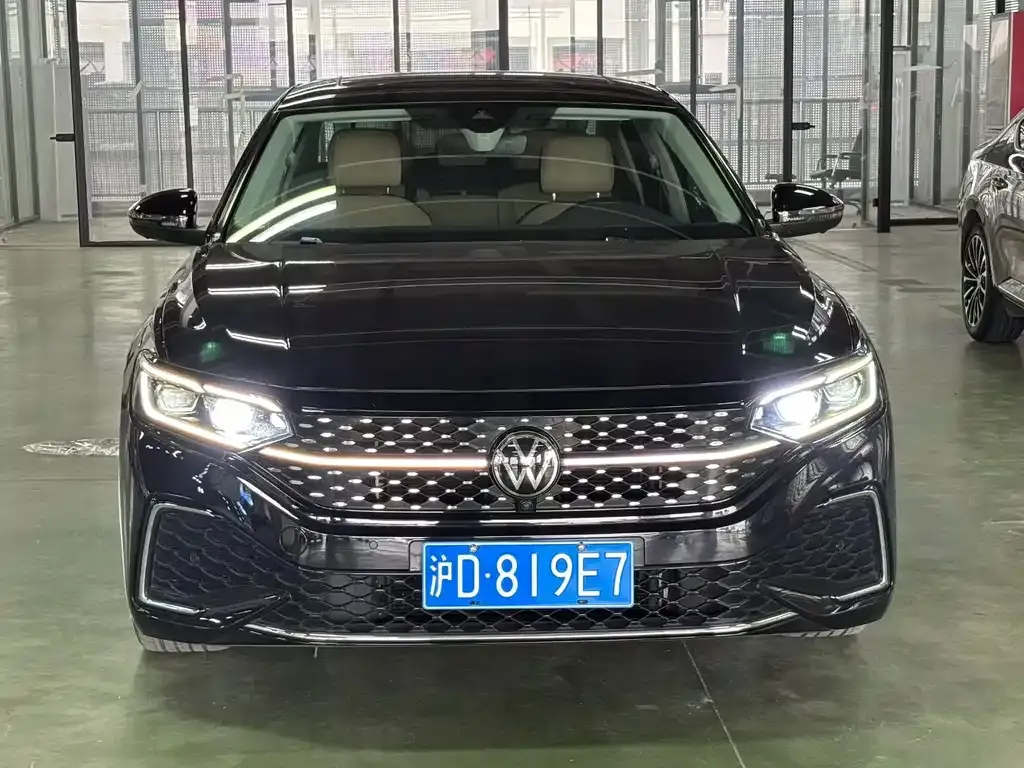Volkswagen Passat — фото 4
