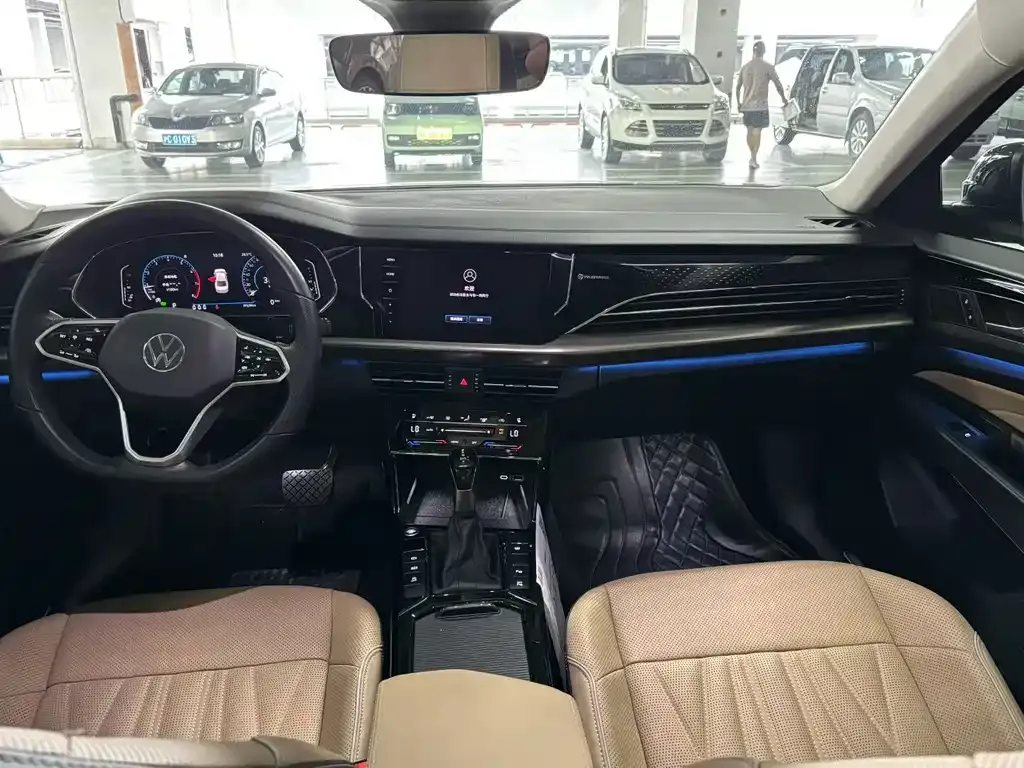 Volkswagen Passat — фото 7