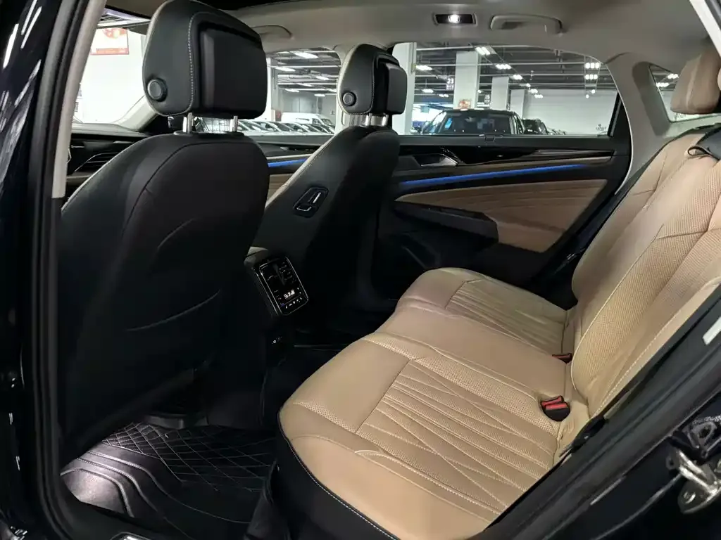 Volkswagen Passat — фото 2
