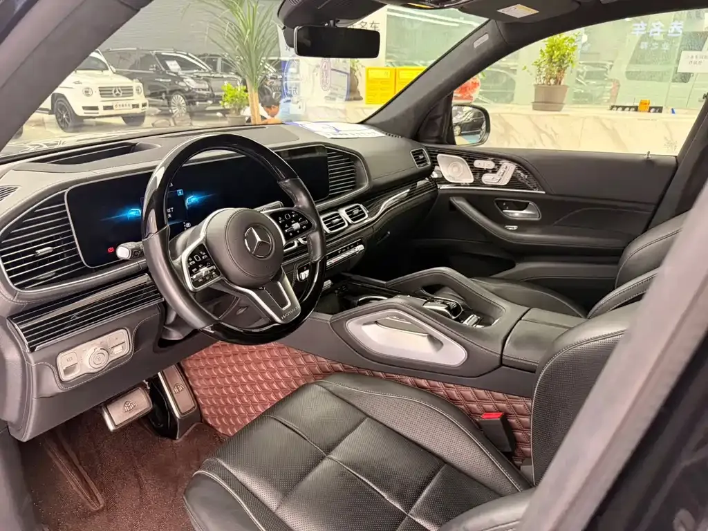 Mercedes-Benz GLS — фото 10