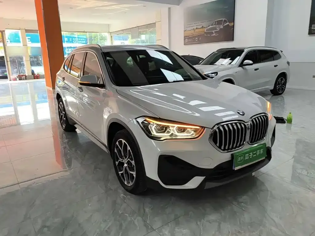 BMW X1 — фото 10