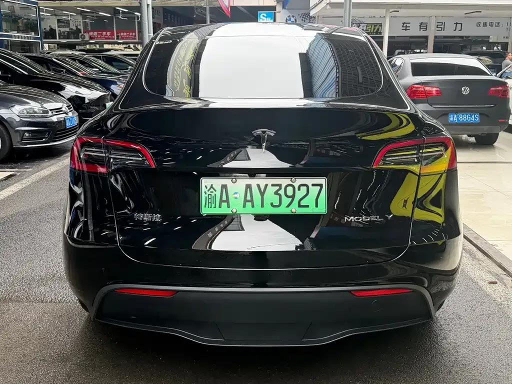 Tesla Model Y — фото 7