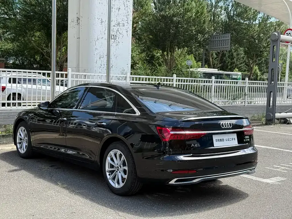 Audi A6L — фото 8