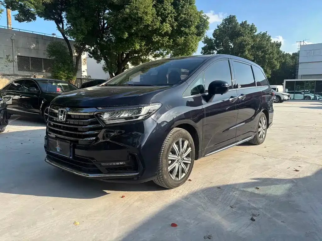 Honda Odyssey — фото 1