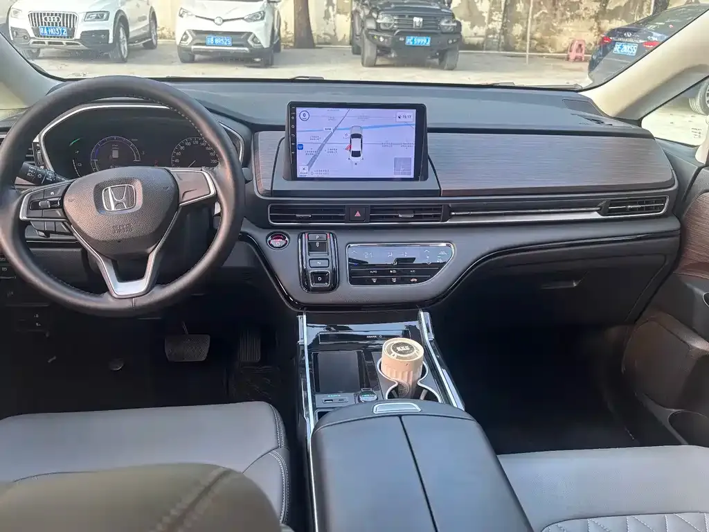 Honda Odyssey — фото 10