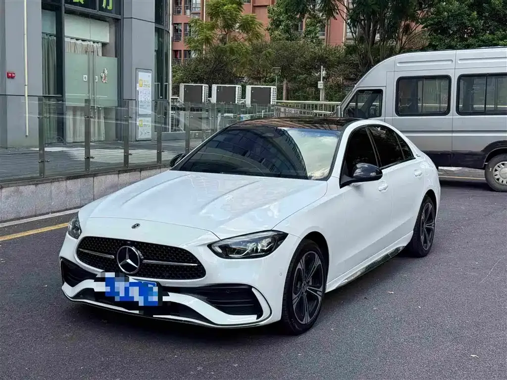 Mercedes-Benz C-Class — фото 1