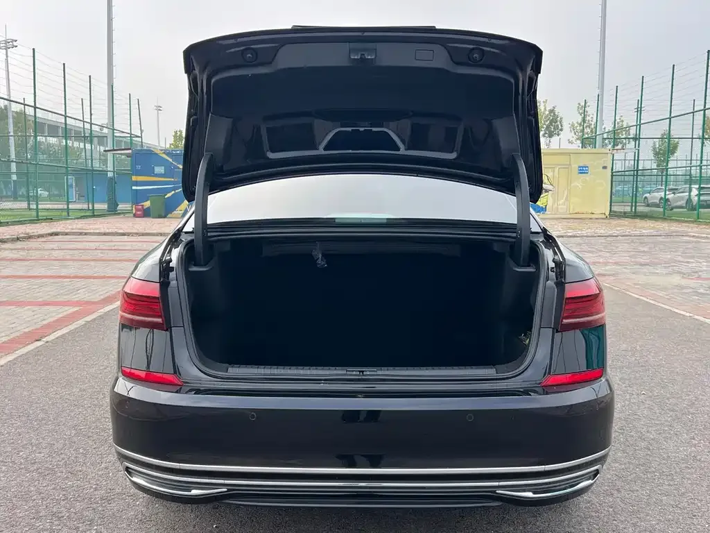 Volkswagen Passat — фото 7