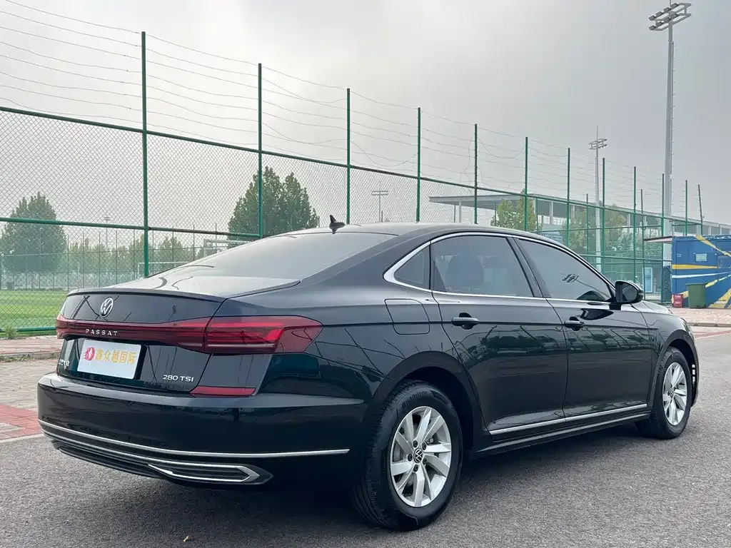 Volkswagen Passat — фото 3