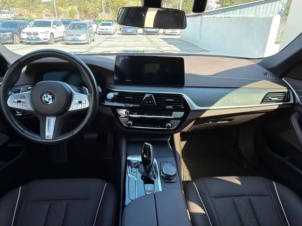 BMW 5 Series — фото 2
