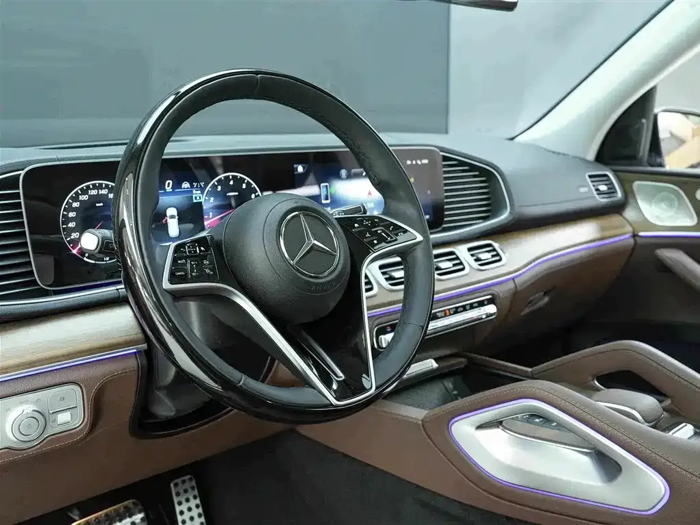 Mercedes-Benz GLS — фото 5