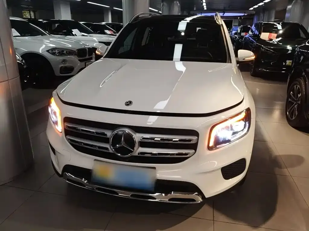 Mercedes-Benz GLB — фото 5