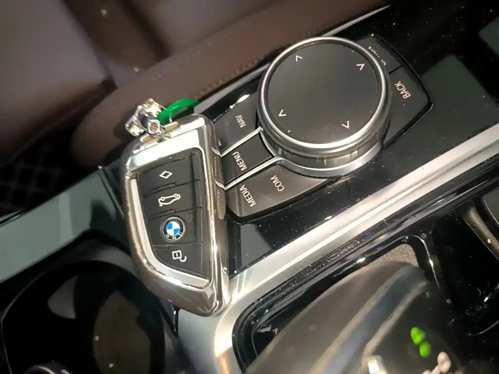BMW X3 — фото 9