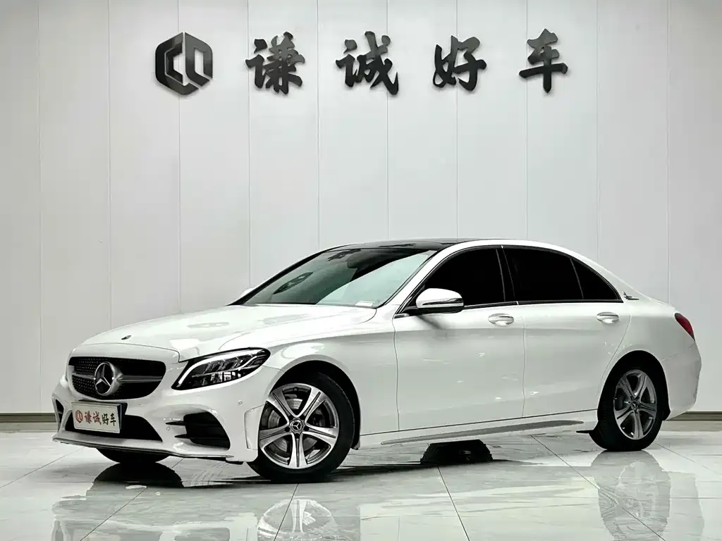 Mercedes-Benz C-Class — фото 1