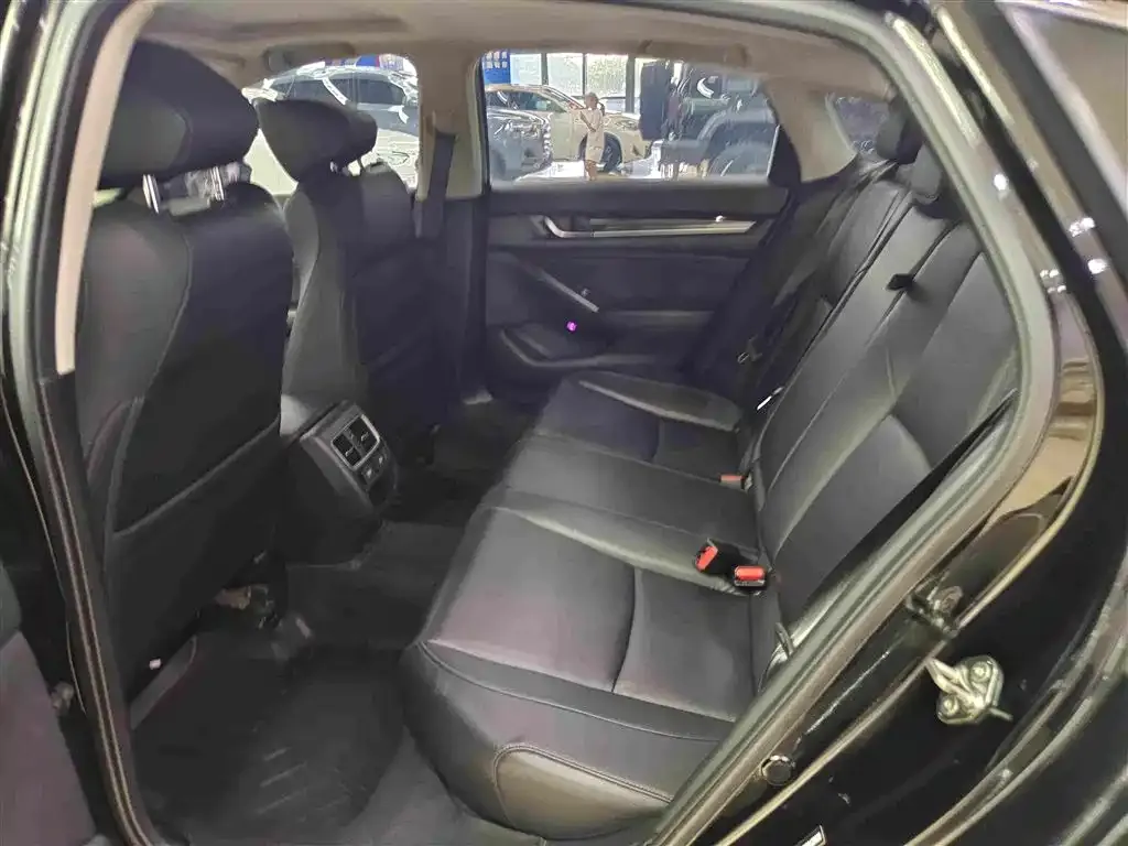 Honda Accord — фото 2