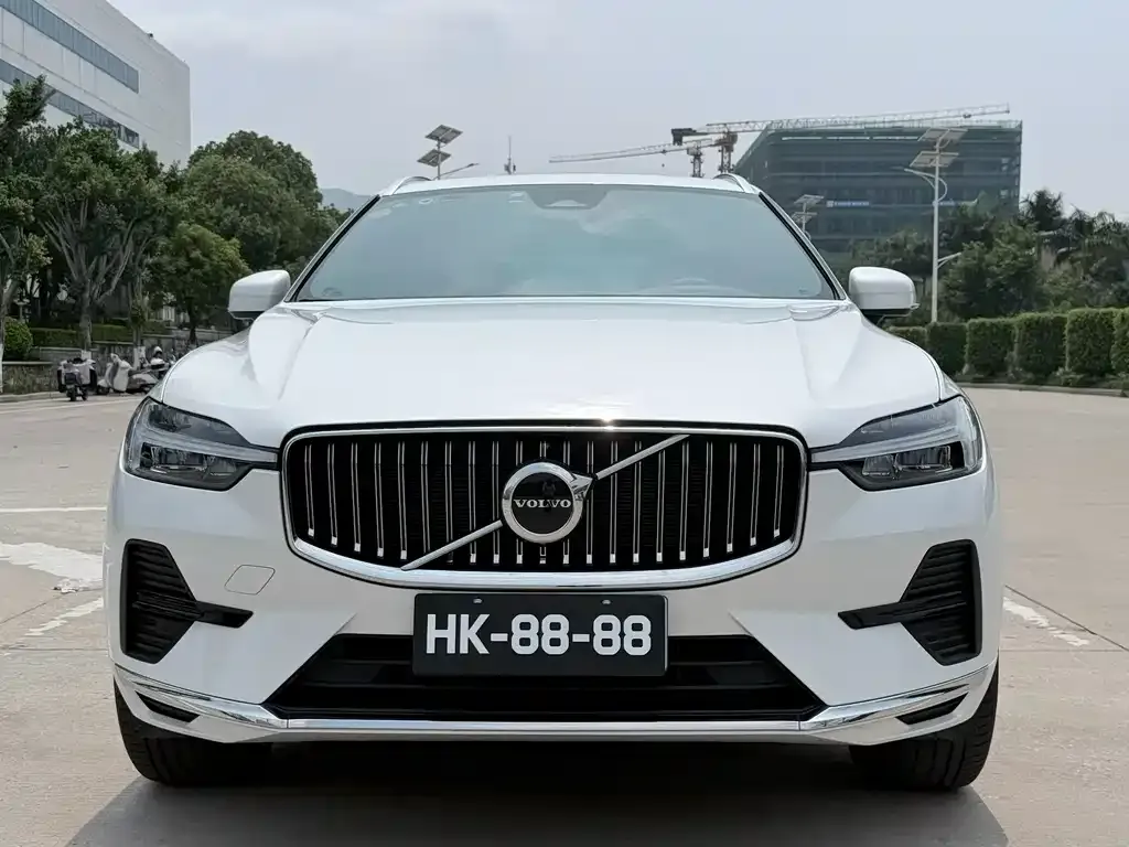 Volvo XC60 — фото 5