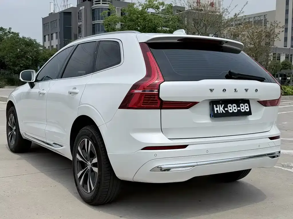 Volvo XC60 — фото 7
