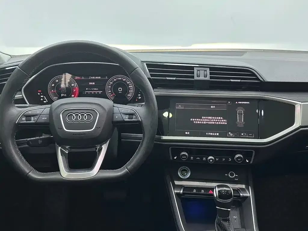 Audi Q3 — фото 3