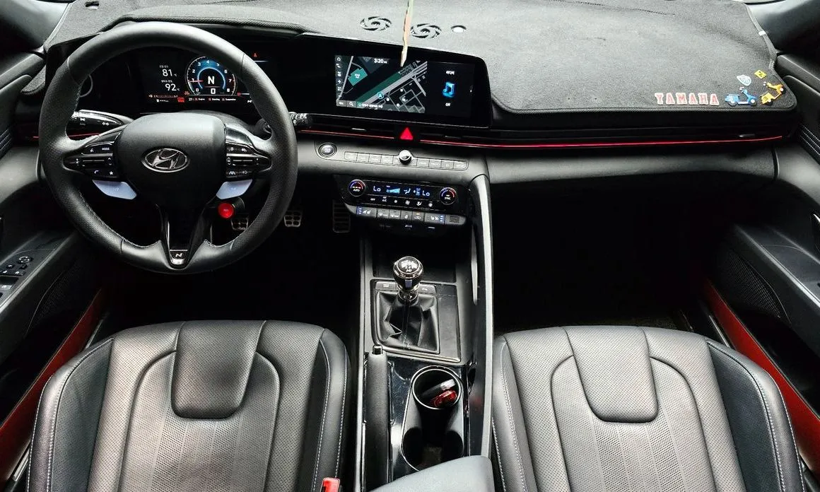 Hyundai AVANTE — фото 8