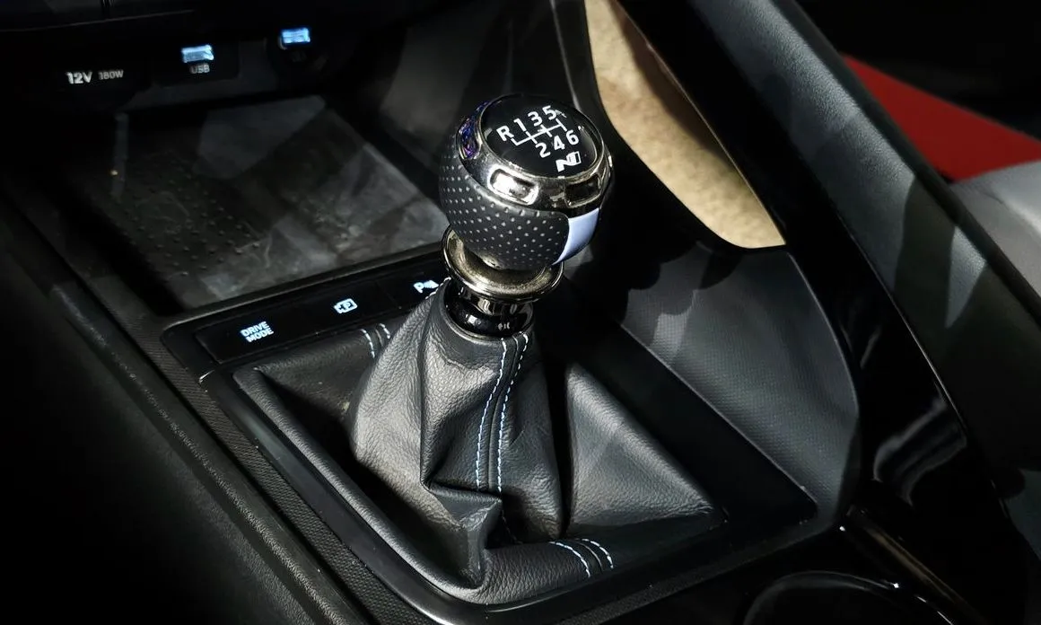 Hyundai AVANTE — фото 2