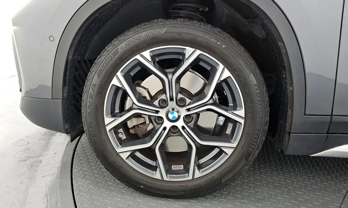 BMW X1 — фото 9