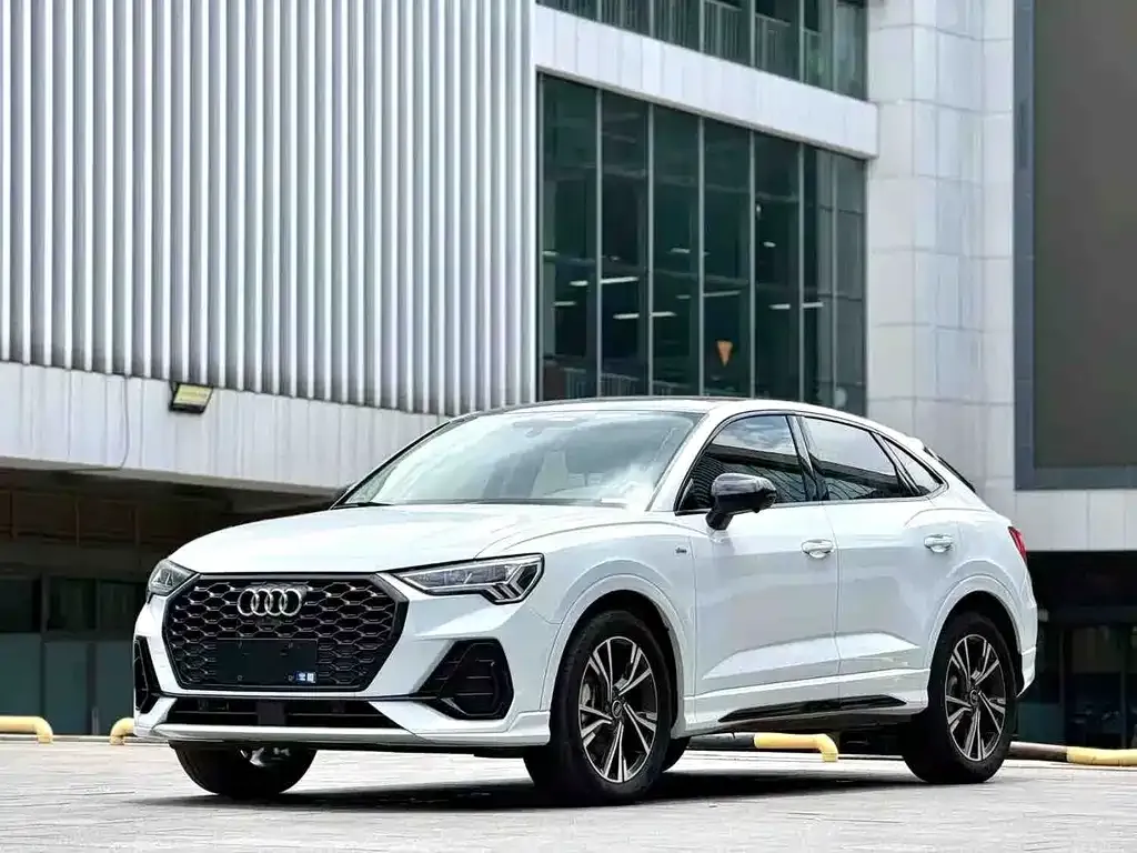 Audi Q3 Sportback — фото 1