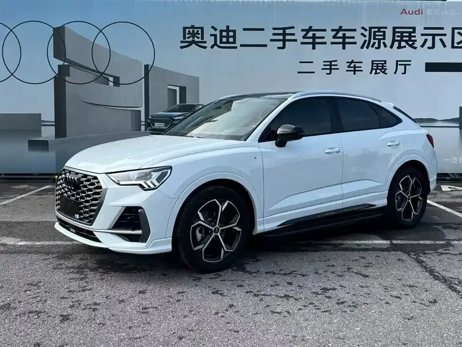 Audi Q3 Sportback — фото 1