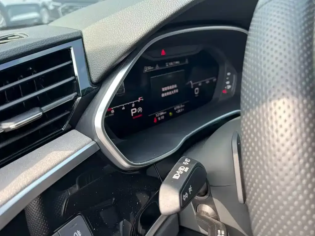 Audi Q3 Sportback — фото 7